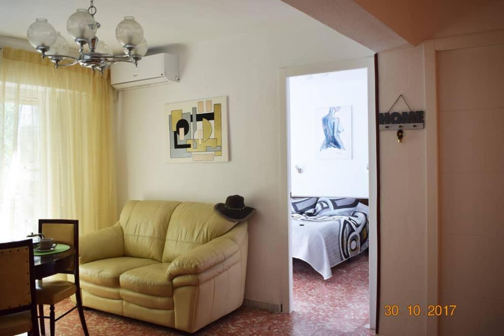 Apartamento En El Centro De Alicante Esterno foto