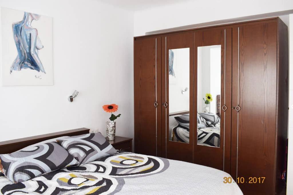 Apartamento En El Centro De Alicante Esterno foto