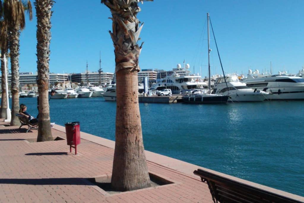 Apartamento En El Centro De Alicante Esterno foto